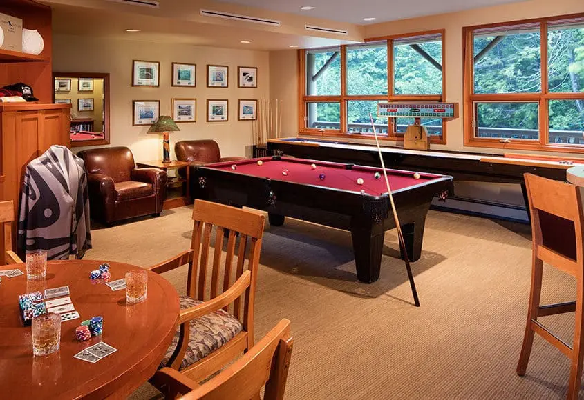 lodge-16 Pool table playroom in Pacific King Lodge