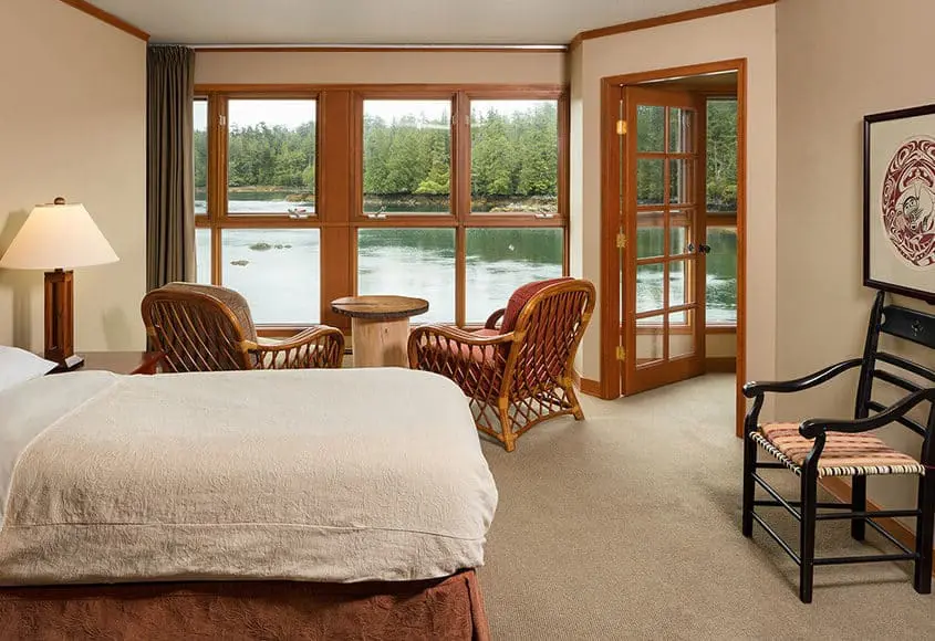 lodge-6 Pacific King Lodge room interior