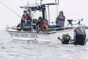 KingPacificLodge-McLaneGroup-KylerVos-669 Reaching for the big one!